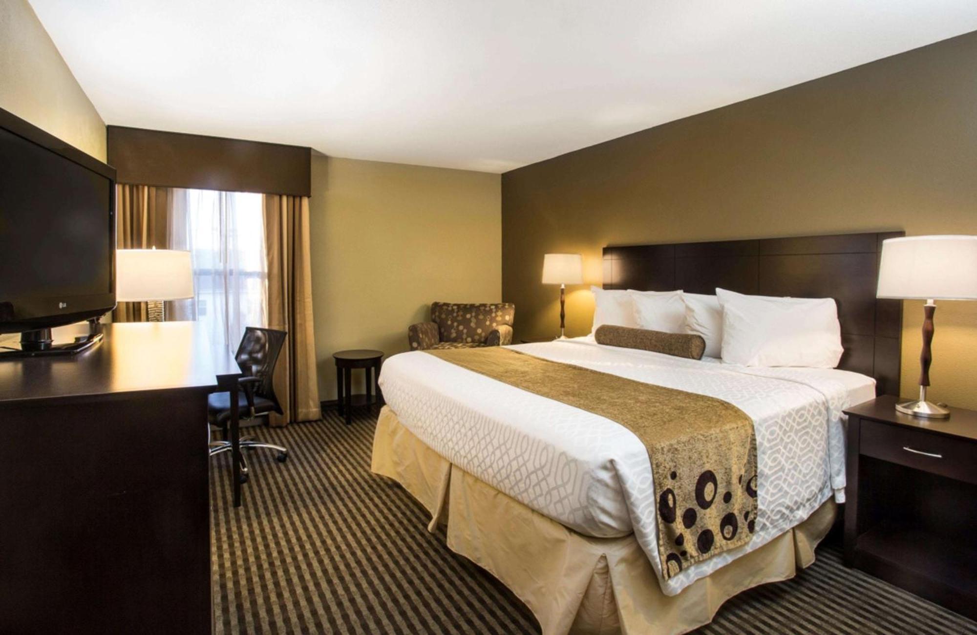 Best Western Plus Mishawaka Inn South Bend Exterior photo